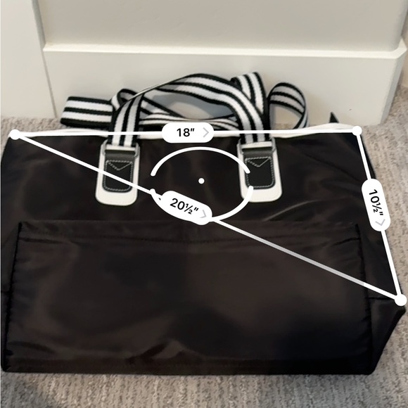 CHANEL Black and White Logo Tote - NEW - Picture 7 of 10